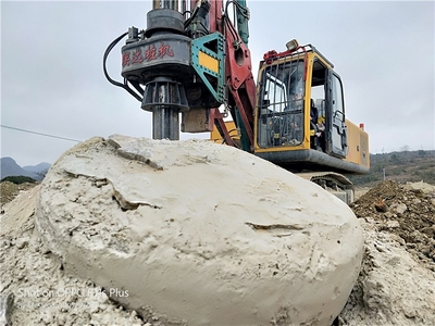 旋挖機,旋挖鉆機,廣西聯(lián)達旋挖鉆機5-30米打樁挖樁深度--城鎮(zhèn)地基打樁王!